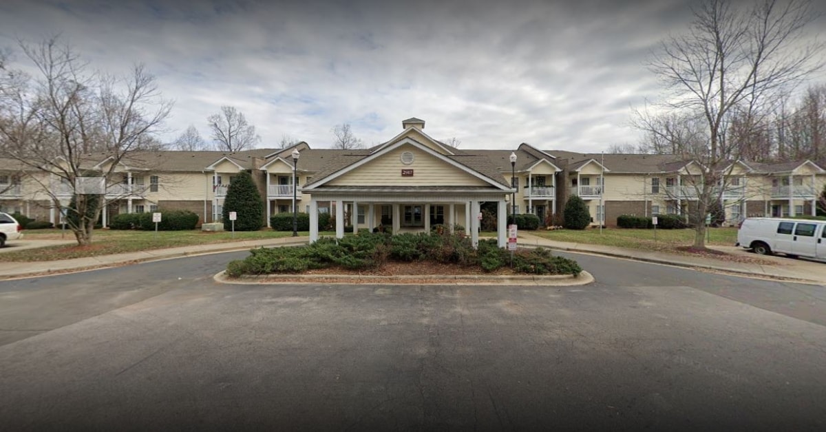 Elders Peak Apartment Homes