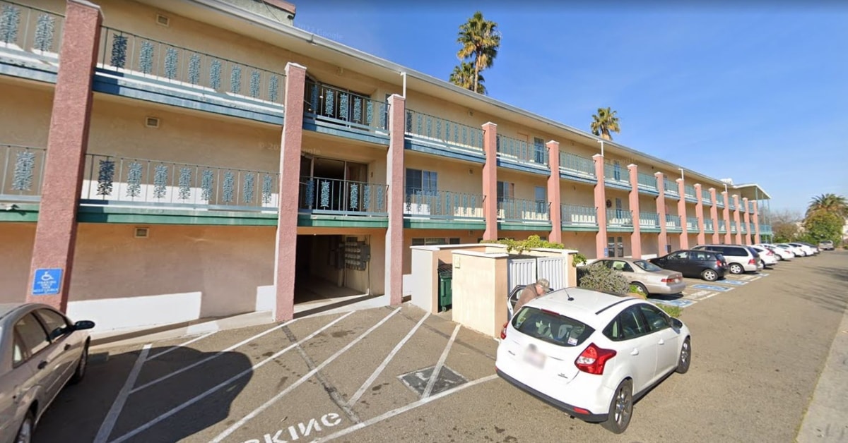 Ladi Senior Apartments